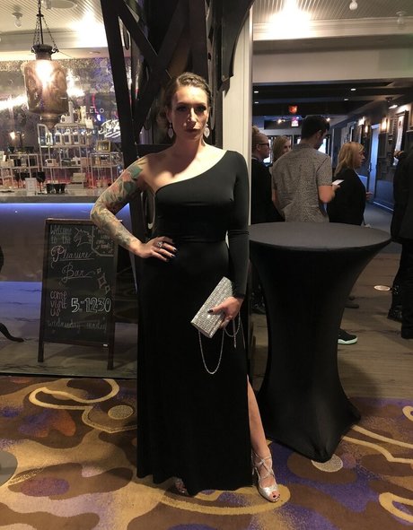 Ava_austen photo 313