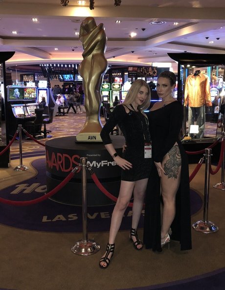 Ava_austen photo 320