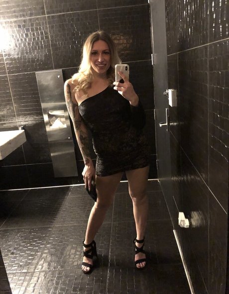 Ava_austen photo 335