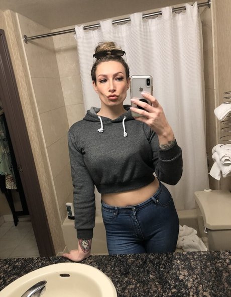 Ava_austen photo 339