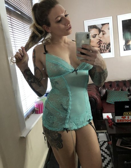 Ava_austen photo 381