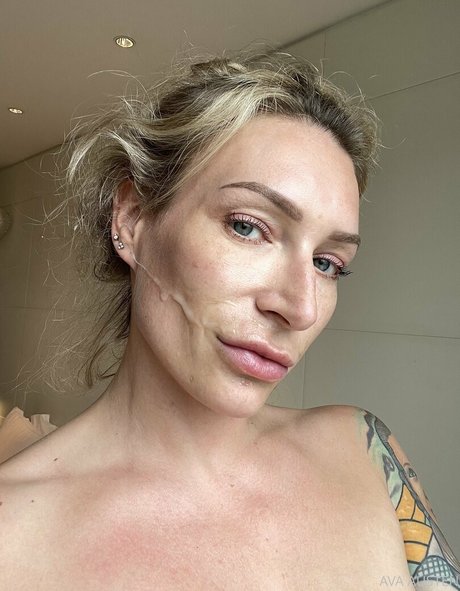 Ava_austen photo 422