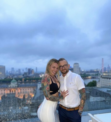 Ava_austen photo 426