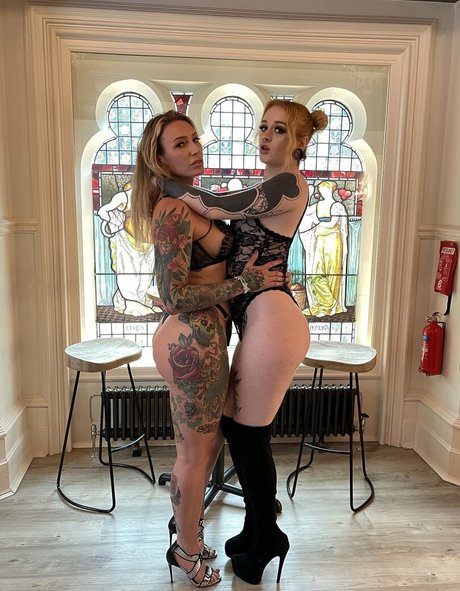 Ava_austen photo 497