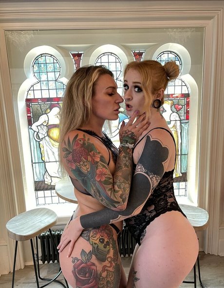 Ava_austen photo 499