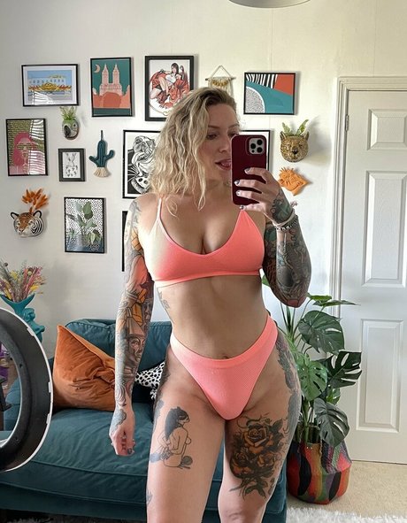 Ava_austen photo 735