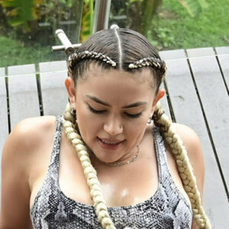 Ava Leon photo 7
