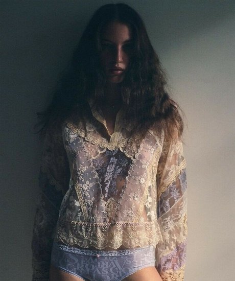 Ava Pearlman photo 33