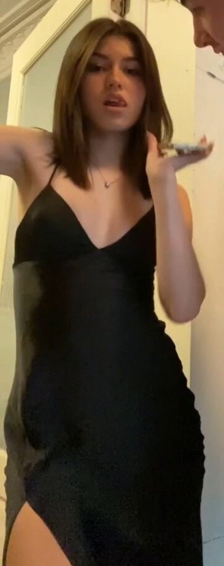 Ava Rose Beaune photo 34