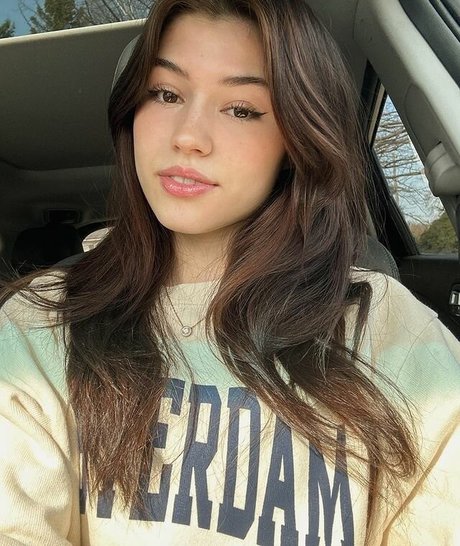 Ava Rose Beaune photo 130
