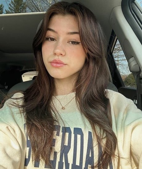 Ava Rose Beaune photo 139