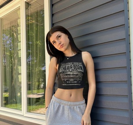 Ava Rose Beaune photo 160