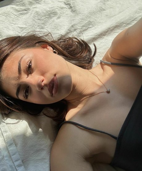 Ava Rose Beaune photo 173
