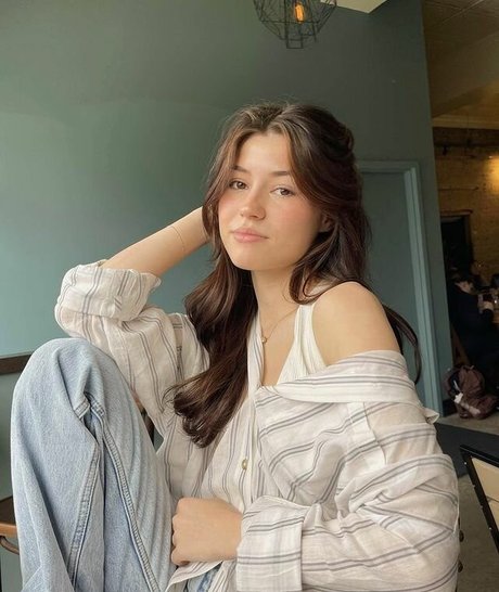 Ava Rose Beaune photo 178
