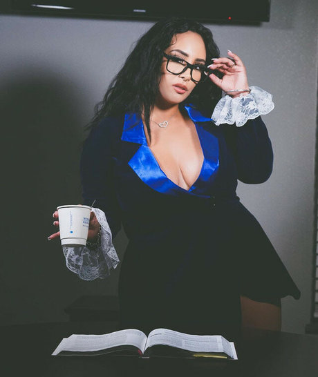 Avangelin Marie photo 2