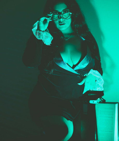 Avangelin Marie photo 8