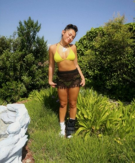 Avani Gregg photo 27