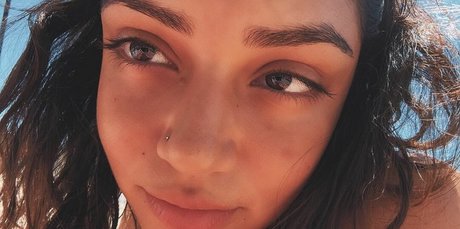 Avani Gregg photo 32