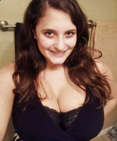 Avery Millah photo 16