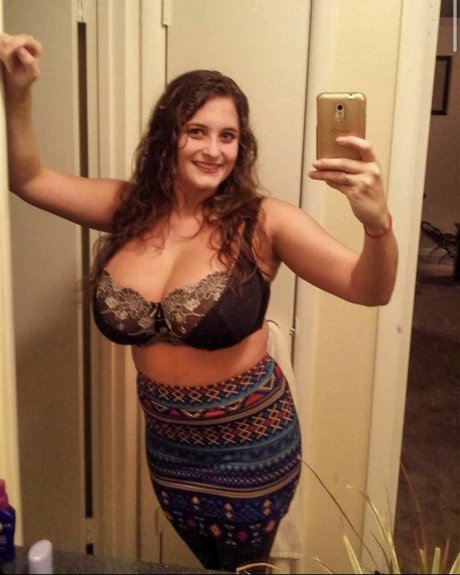 Avery Millah photo 28