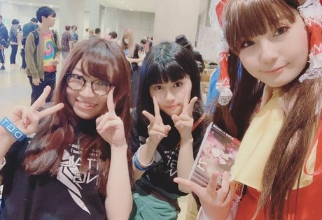 Ayame_apricot photo 1032