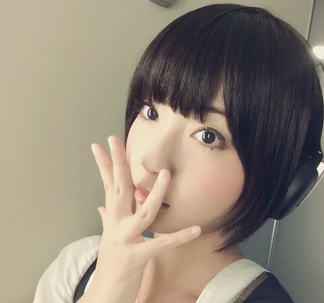 Ayame_apricot photo 1059