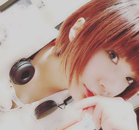 Ayame_apricot photo 1061
