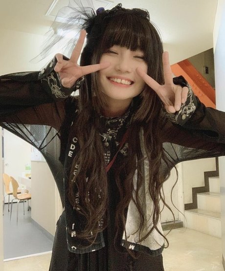 Ayame_apricot photo 1080