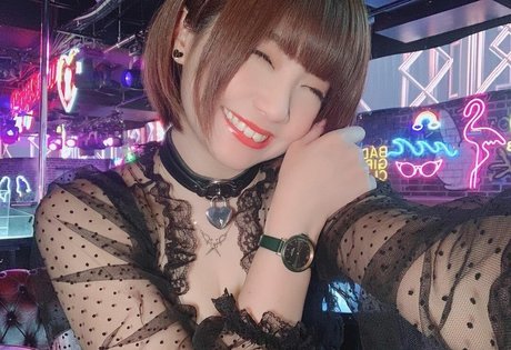Ayame_apricot photo 1082