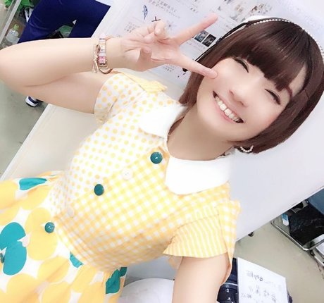 Ayame_apricot photo 1096