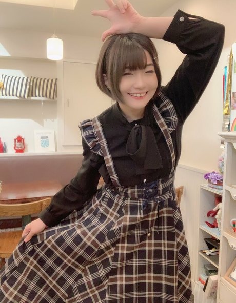 Ayame_apricot photo 1207