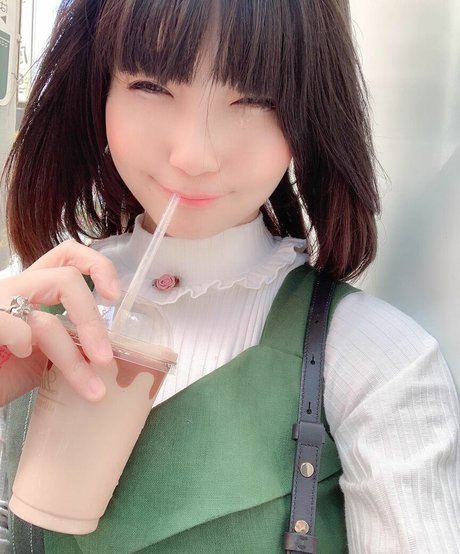 Ayame_apricot photo 1240