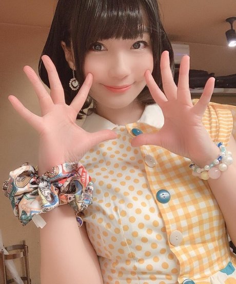Ayame_apricot photo 1456