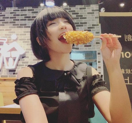 Ayame_apricot photo 1481