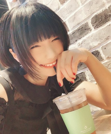 Ayame_apricot photo 1484
