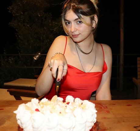Ayca Tilki photo 3