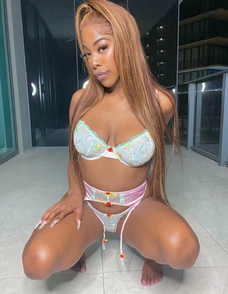 Babygirlnaomii photo 112