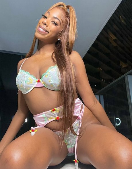 Babygirlnaomii photo 113