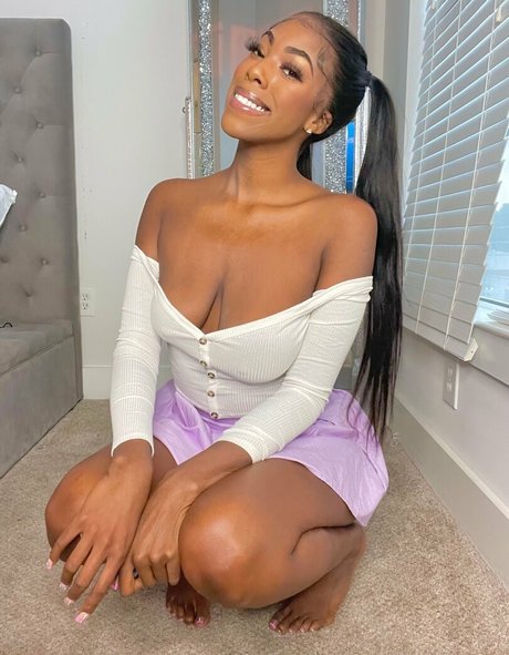 Babygirlnaomii photo 198