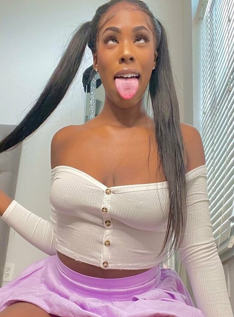 Babygirlnaomii photo 200