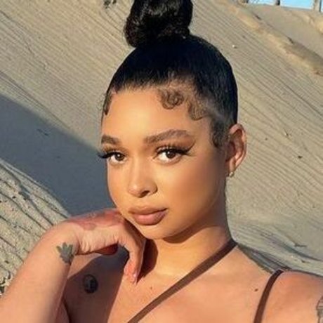 Baddie bran photo 29