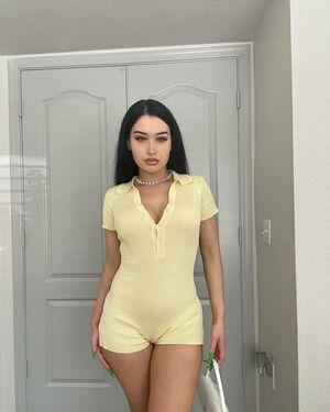 Baddie Madi photo 17