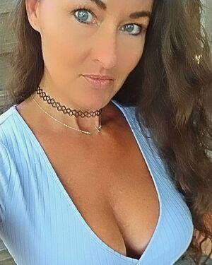 Baddie2thebone photo 12