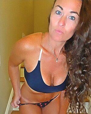 Baddie2thebone photo 28