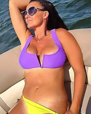 Baddie2thebone photo 33