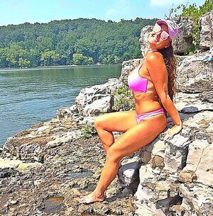 Baddie2thebone photo 55