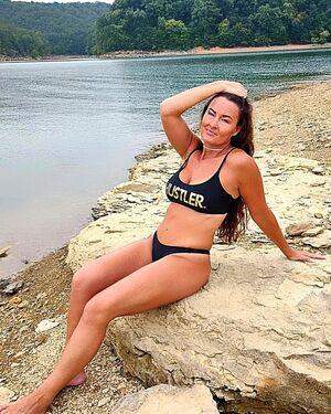 Baddie2thebone photo 61