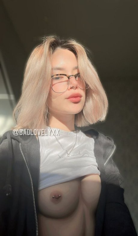 Badlovelyxx photo 5
