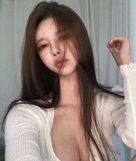 Baek Si Young photo 17