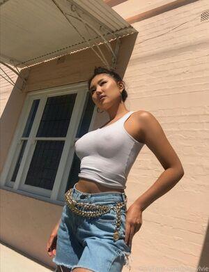 Baesylvie photo 24